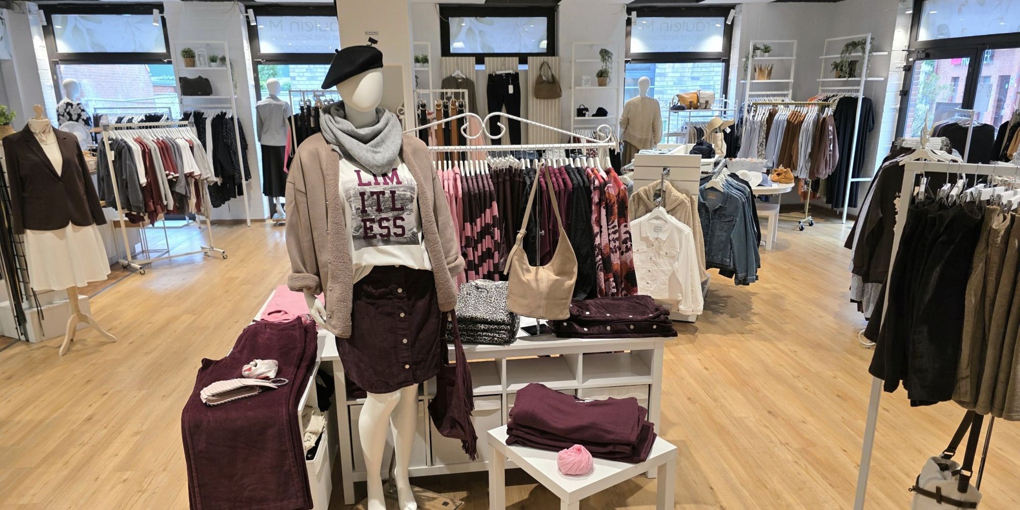 Ladeneinrichtung von Fräulein M.